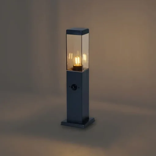 QAZQA Buitenlamp donkergrijs met smoke glas 45cm IP44 met stopcontact en bewegingssensor - Malios
