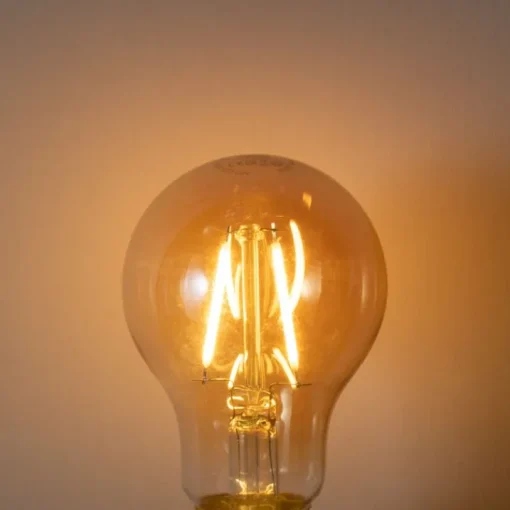 LUEDD E27 dimbare LED lamp A60 goud 3W 250 lm 2200K