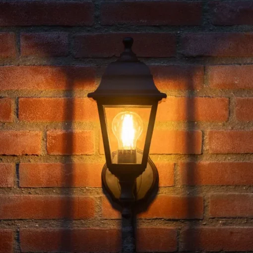 QAZQA Klassieke buiten wandlamp zwart IP44 - Capital