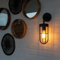 QAZQA Landelijke buitenwandlamp zwart met glas - Elza